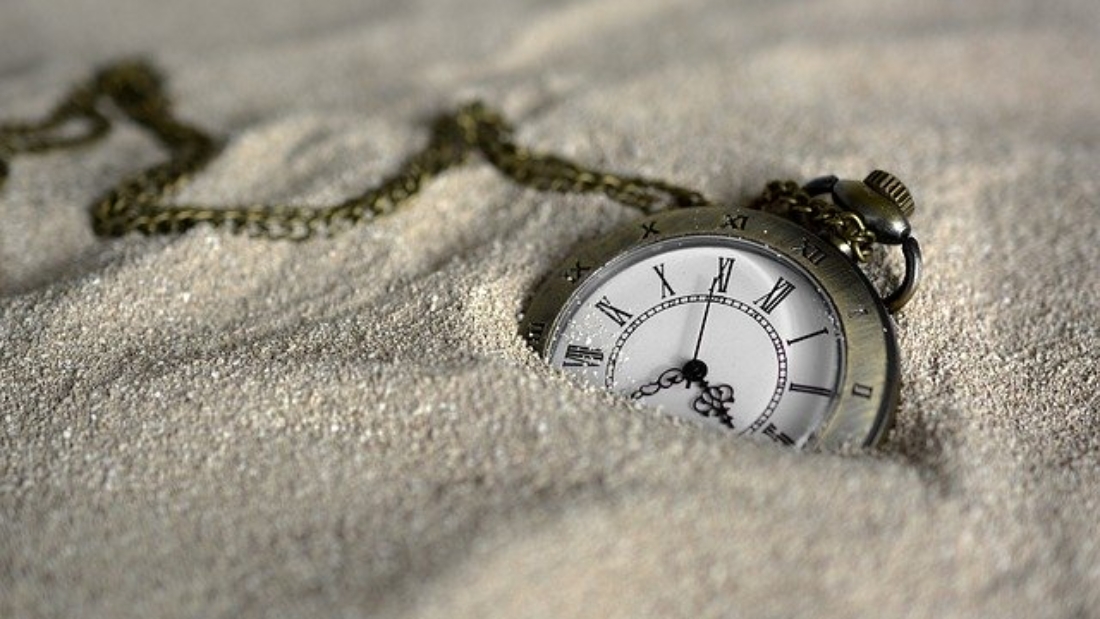 pocket watch sand